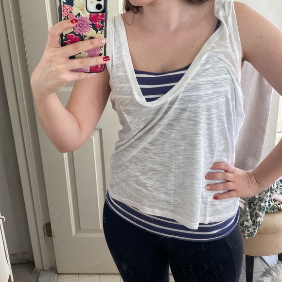 Oversized Soft OLIVIACEOUS tank - Picture 8 of 9